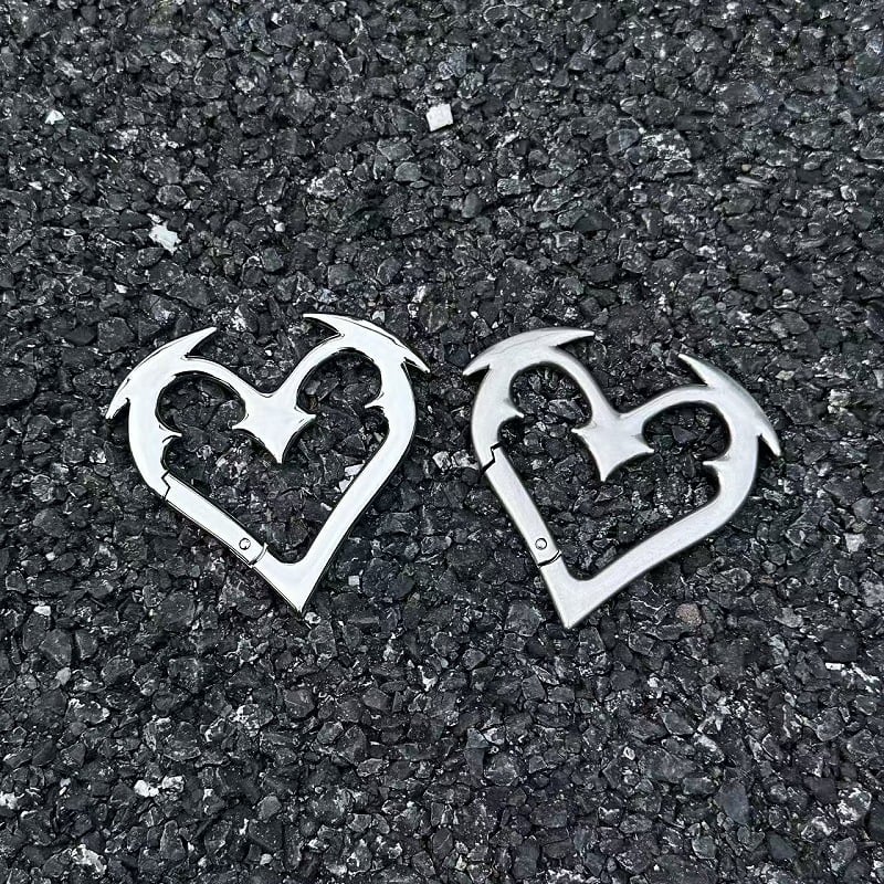 🔥Heartbreaker Carabiner Gothic Heart-Shaped Metal Keychain