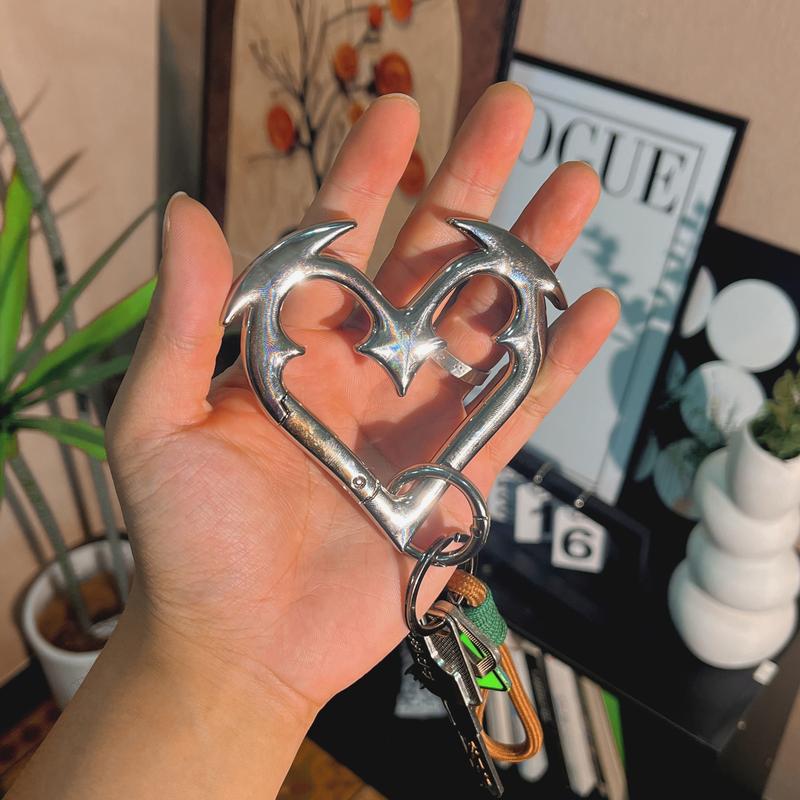 🔥Heartbreaker Carabiner Gothic Heart-Shaped Metal Keychain