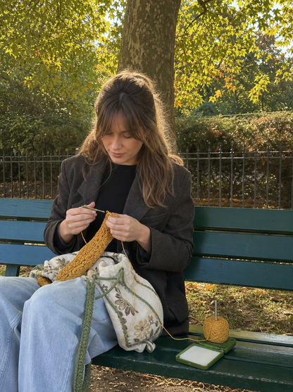 🧶Tangle-Free Portable Yarn Holder for Crochet & Knitting